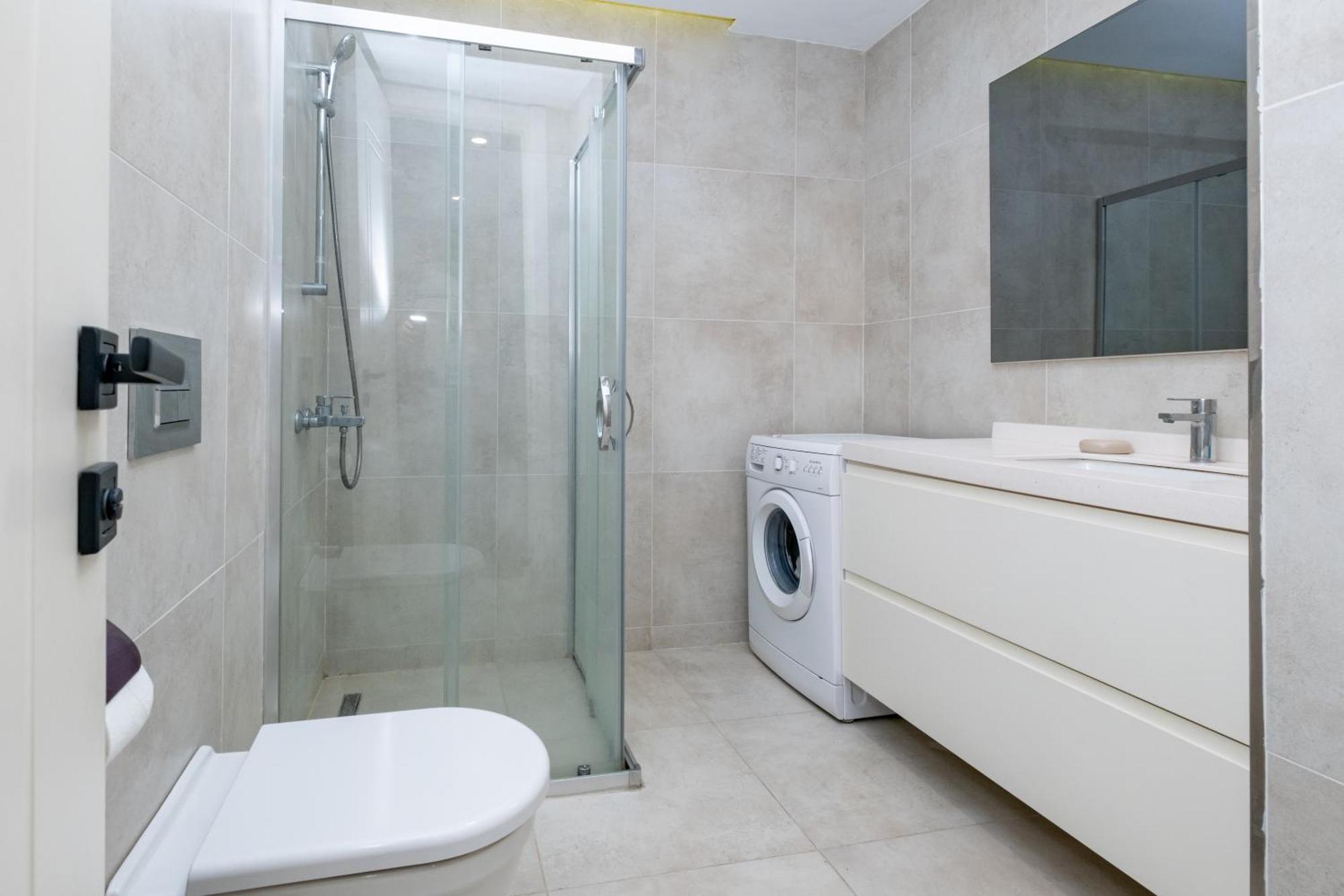 High Floor Lux Appartement